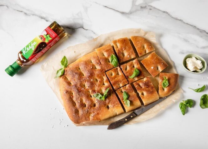 Valkosipulifocaccia