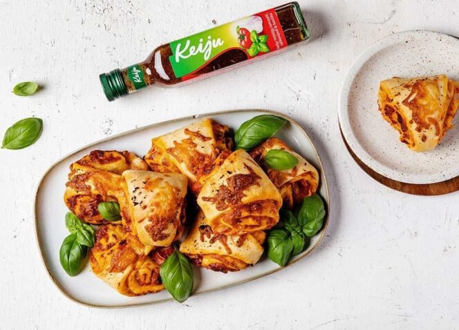 Tomaatti-mozzarellapuustit